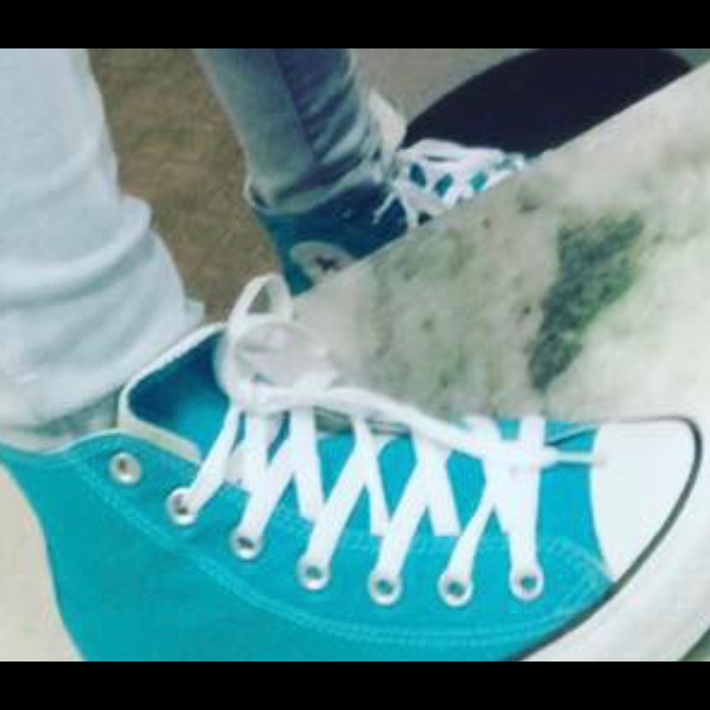 Turquoise converse! - Picture 3 of 3